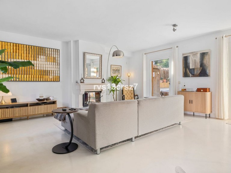 Villa for Sale in Guadalmina Baja, Malaga 5