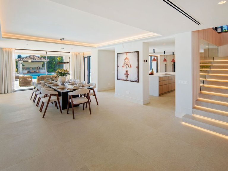 Villa for Sale in Nueva Andalucía, Malaga 17