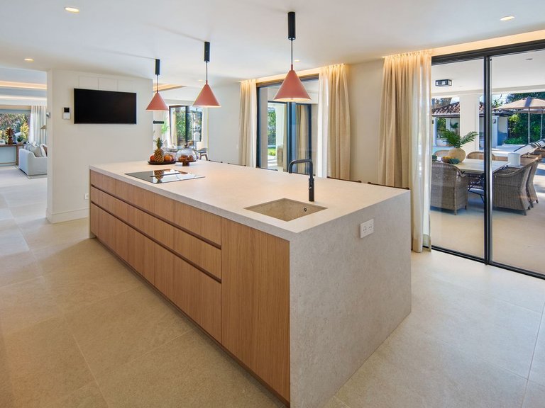 Villa for Sale in Nueva Andalucía, Malaga 22