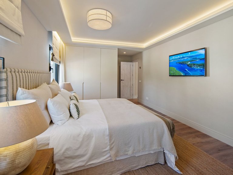 Villa for Sale in Nueva Andalucía, Malaga 31