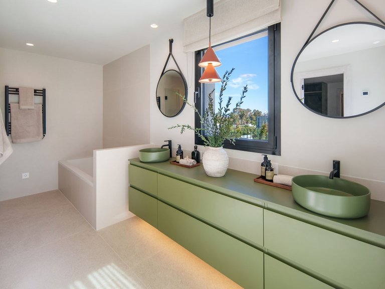 Villa for Sale in Nueva Andalucía, Malaga 38