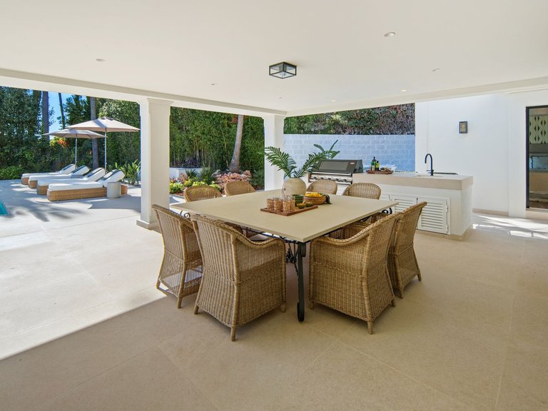 Villa for Sale in Nueva Andalucía, Malaga 46