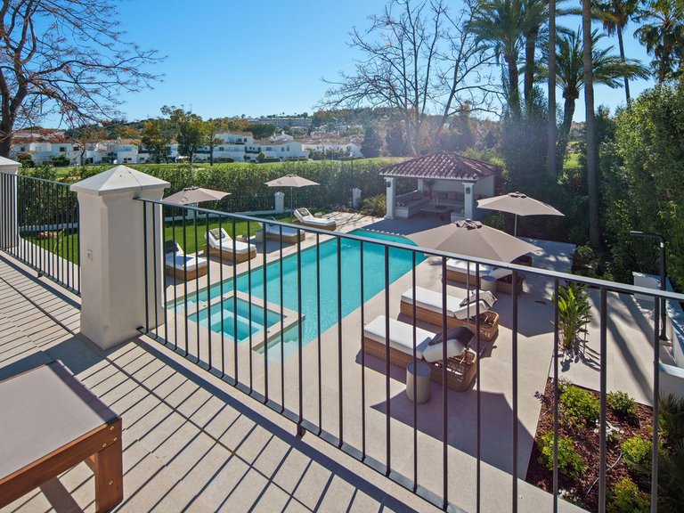 Villa for Sale in Nueva Andalucía, Malaga 6