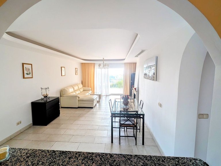 Apartment for Sale in Benahavís, Malaga 10