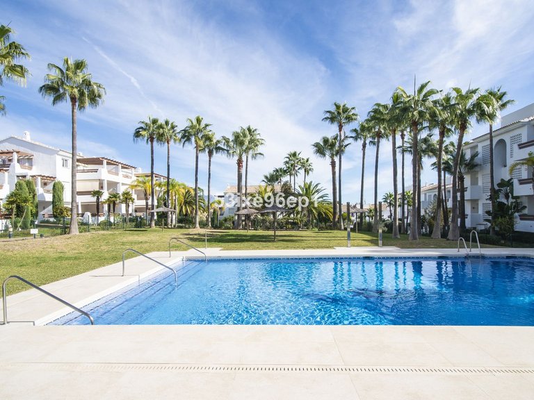 Apartment for Sale in Selwo, Malaga 1