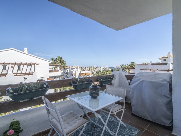 Apartment for Sale in Selwo, Malaga 12