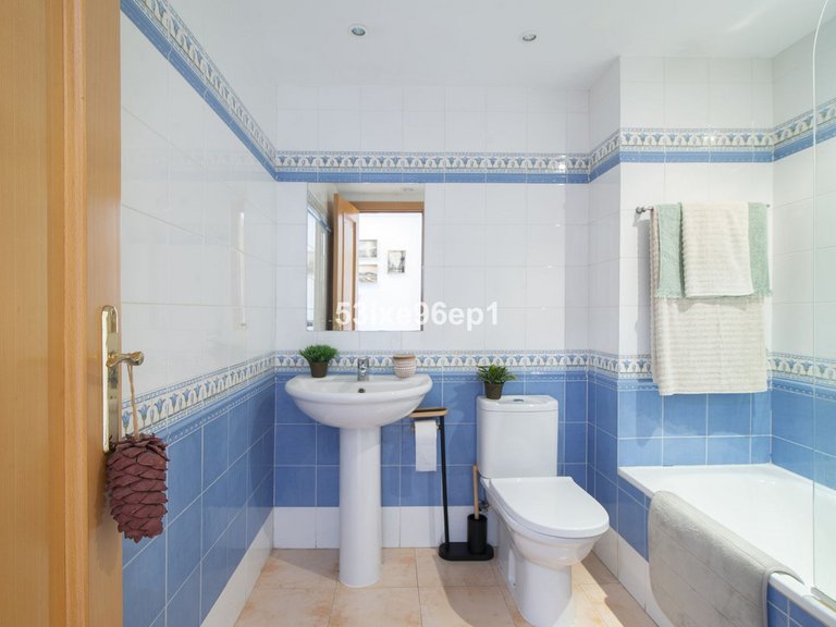 Apartment for Sale in Selwo, Malaga 24