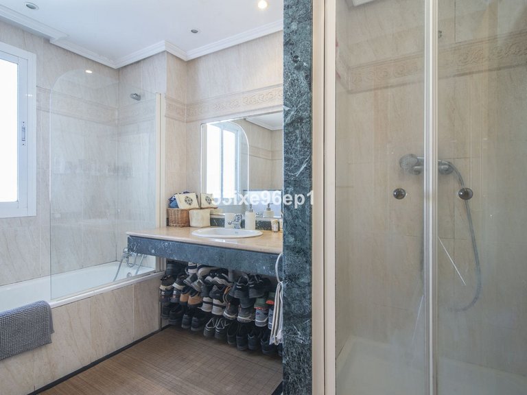 Apartment for Sale in Selwo, Malaga 31