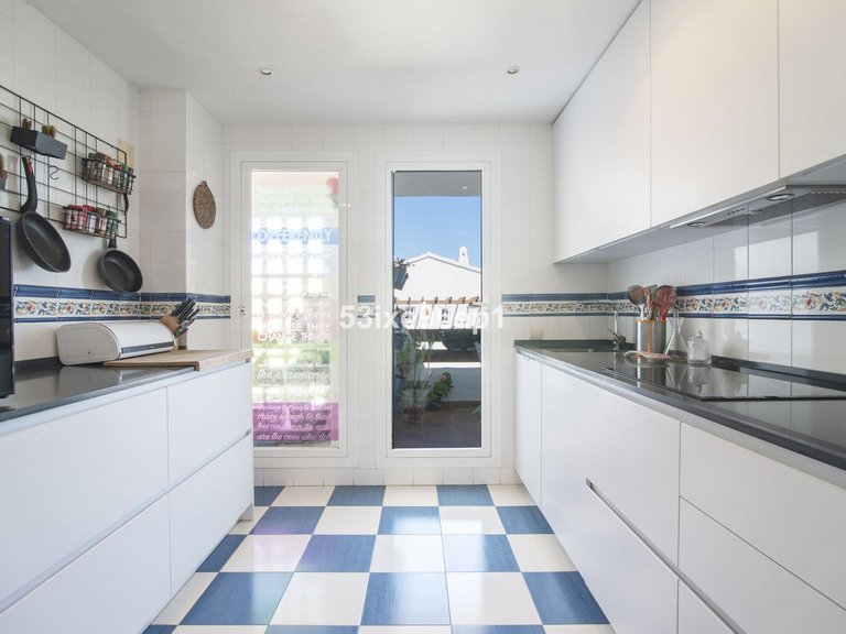 Apartment for Sale in Selwo, Malaga 9