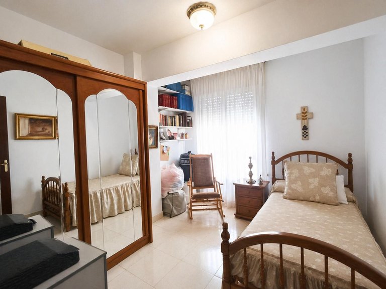 Apartment for Sale in La Trinidad, Malaga 17