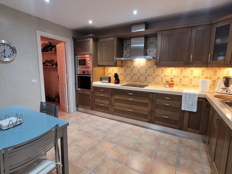 Apartment for Sale in Nueva Andalucía, Malaga 10