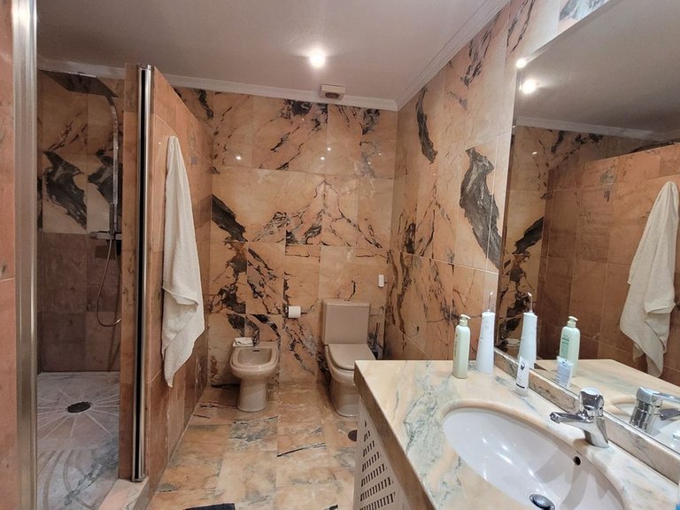 Apartment for Sale in Nueva Andalucía, Malaga 13