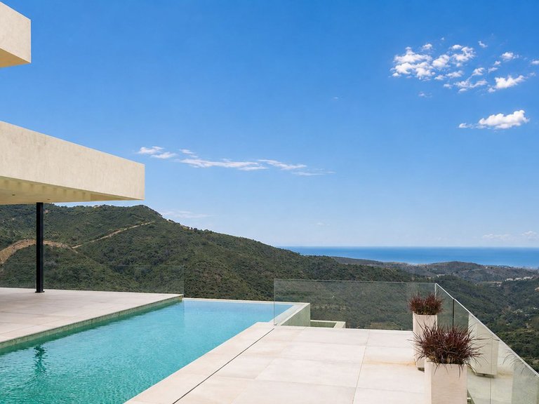 Villa for Sale in Benahavís, Malaga 25