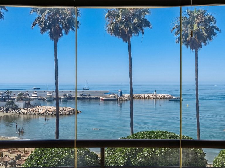 Apartment for Sale in Marbella, Malaga 32
