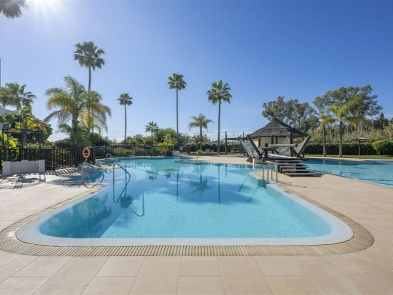 Apartment for Sale in New Golden Mile, Malaga 34