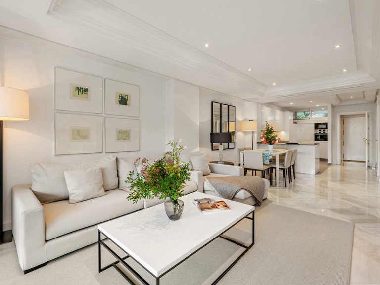 Apartment for Sale in Marbella, Malaga 17