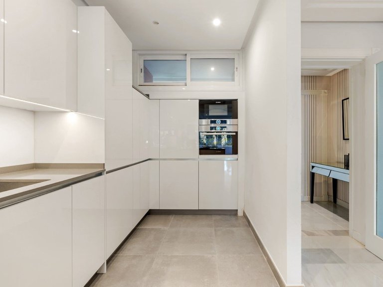 Apartment for Sale in Marbella, Malaga 19