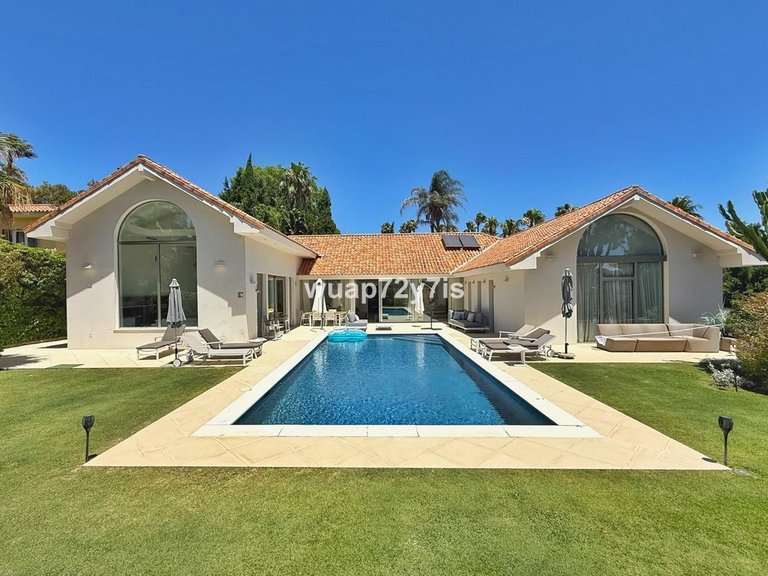 Villa for Sale in Sotogrande, Cadiz 1