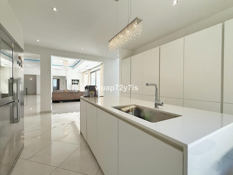 Villa for Sale in Sotogrande, Cadiz 10