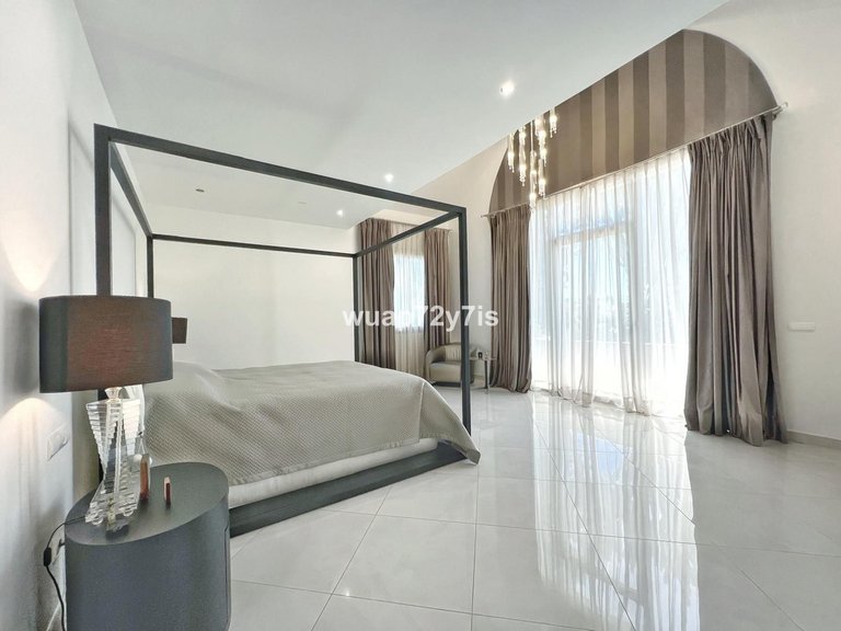 Villa for Sale in Sotogrande, Cadiz 14