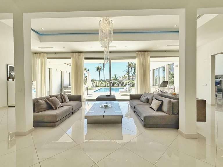 Villa for Sale in Sotogrande, Cadiz 2
