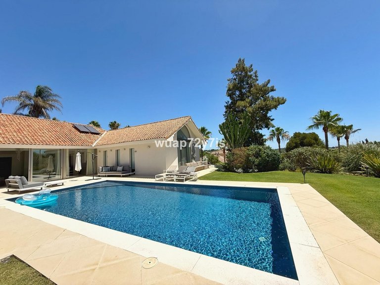 Villa for Sale in Sotogrande, Cadiz 33