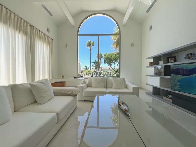 Villa for Sale in Sotogrande, Cadiz 5