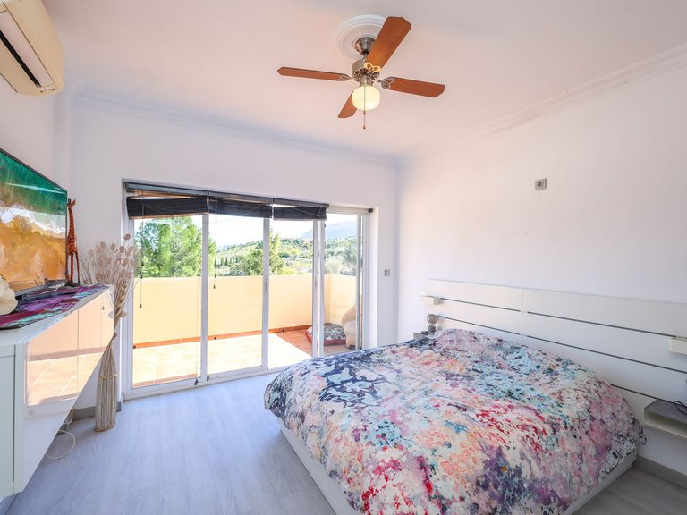 Villa for Sale in Coín, Malaga 18