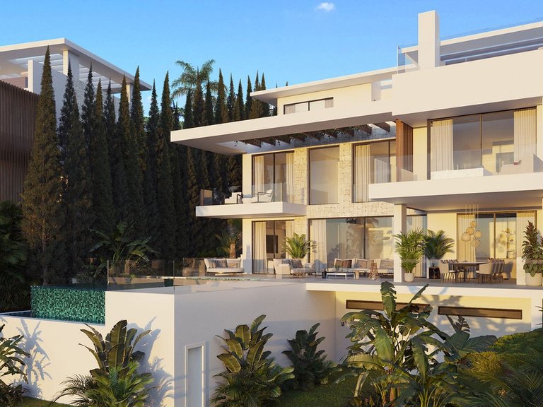 Villa for Sale in Estepona, Malaga 1