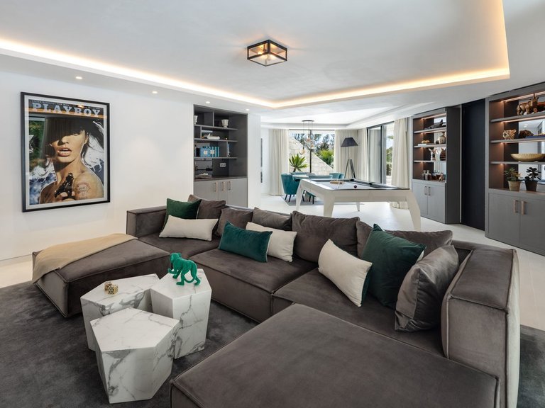 Villa for Sale in Benahavís, Malaga 38