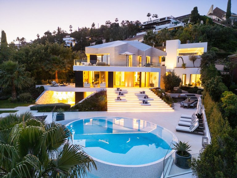 Villa for Sale in Benahavís, Malaga 44