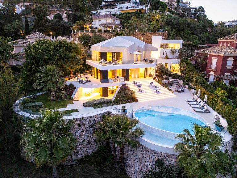 Villa for Sale in Benahavís, Malaga 45