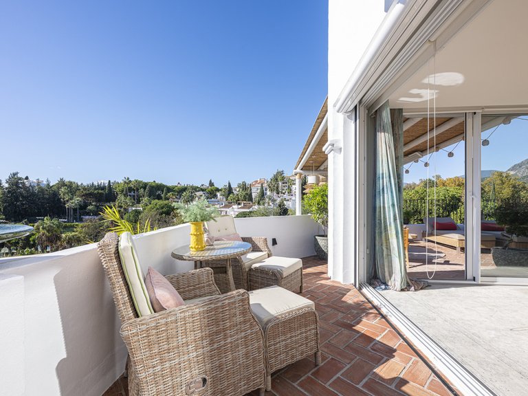 Villa for Sale in The Golden Mile, Malaga 12