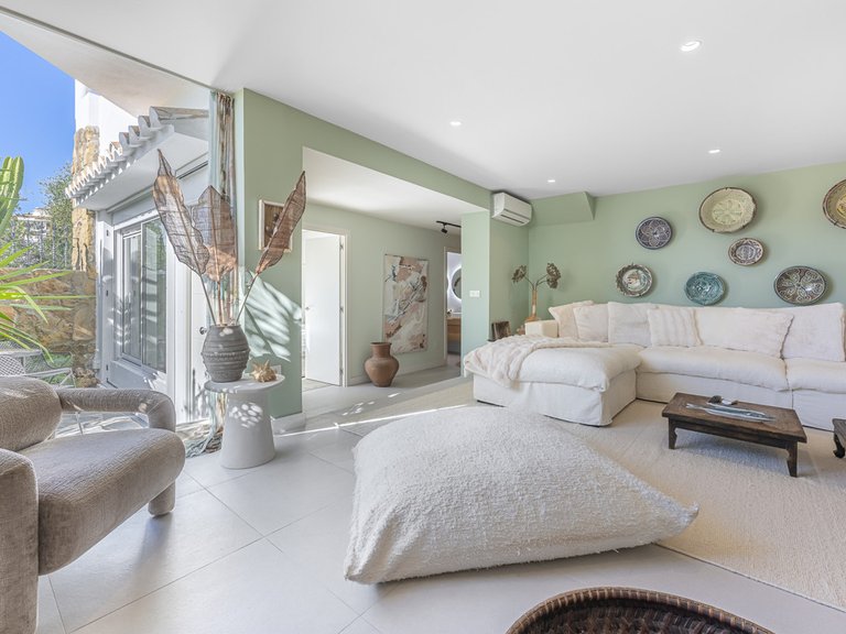Villa for Sale in The Golden Mile, Malaga 34