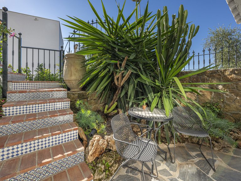 Villa for Sale in The Golden Mile, Malaga 44