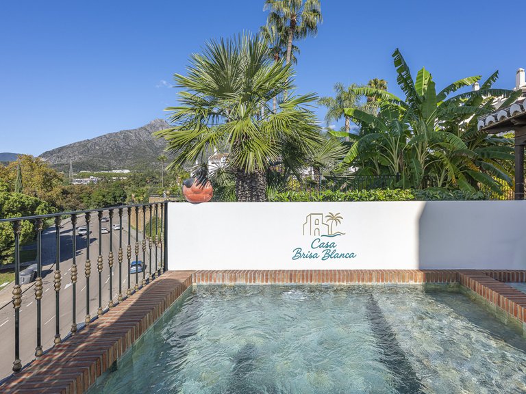 Villa for Sale in The Golden Mile, Malaga 47