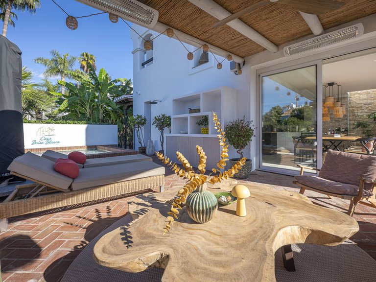 Villa for Sale in The Golden Mile, Malaga 50