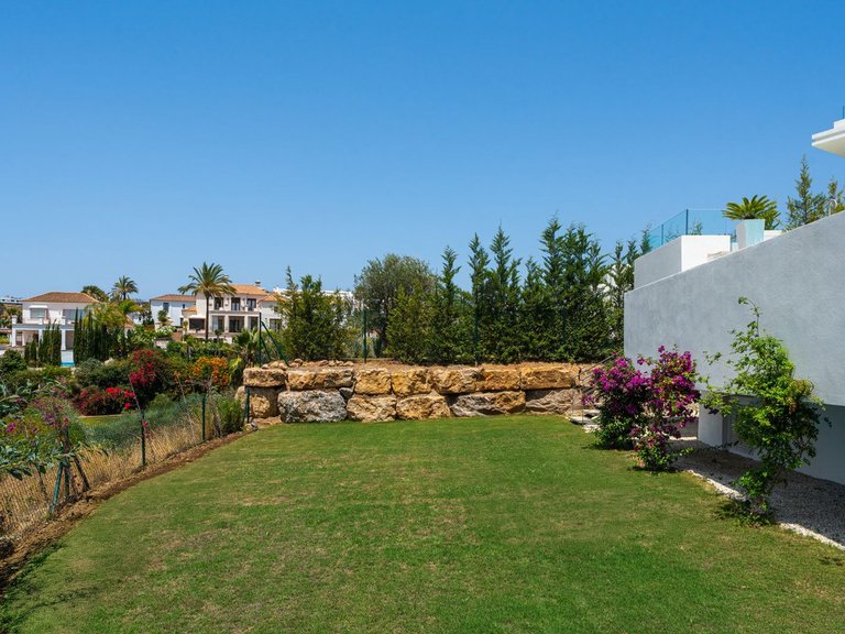Villa for Sale in Estepona, Malaga 10