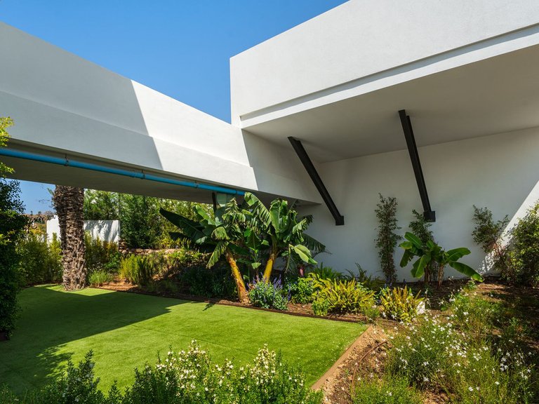 Villa for Sale in Estepona, Malaga 11