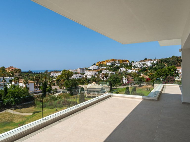 Villa for Sale in Estepona, Malaga 17