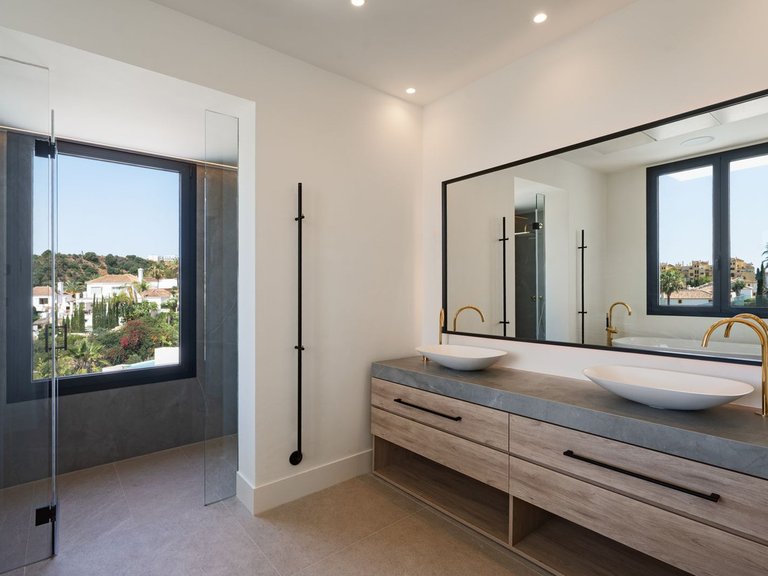 Villa for Sale in Estepona, Malaga 18