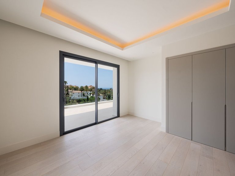 Villa for Sale in Estepona, Malaga 22