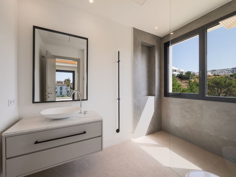 Villa for Sale in Estepona, Malaga 23