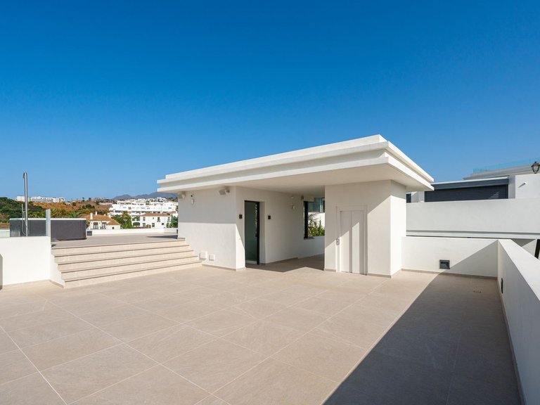 Villa for Sale in Estepona, Malaga 33