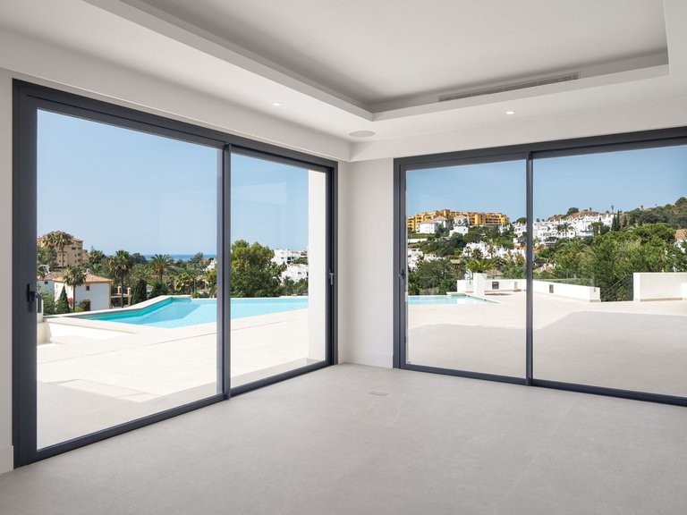 Villa for Sale in Estepona, Malaga 5