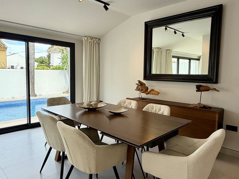 Villa for Sale in Puerto Banús, Malaga 10