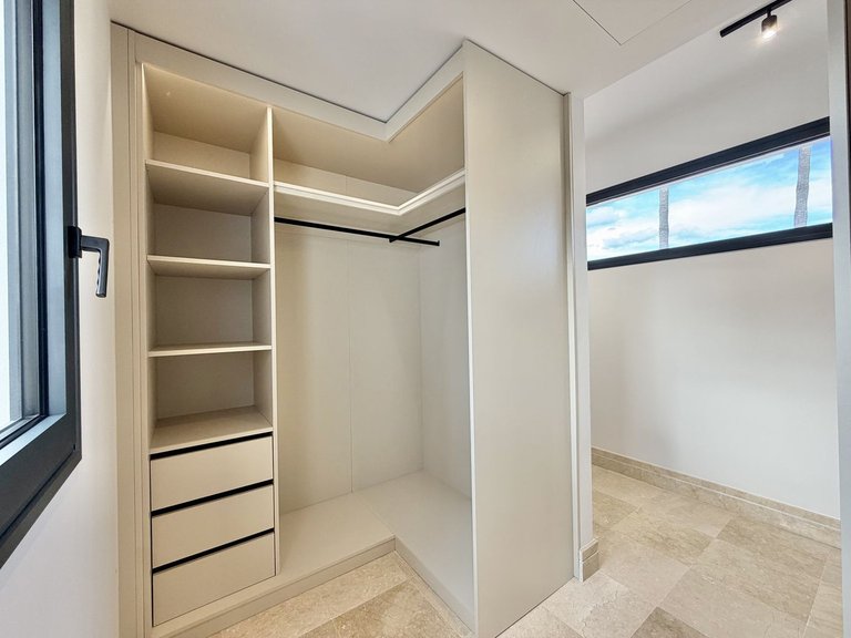 Villa for Sale in Puerto Banús, Malaga 20