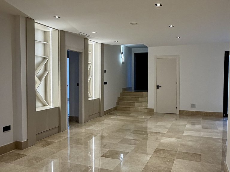 Villa for Sale in Puerto Banús, Malaga 26
