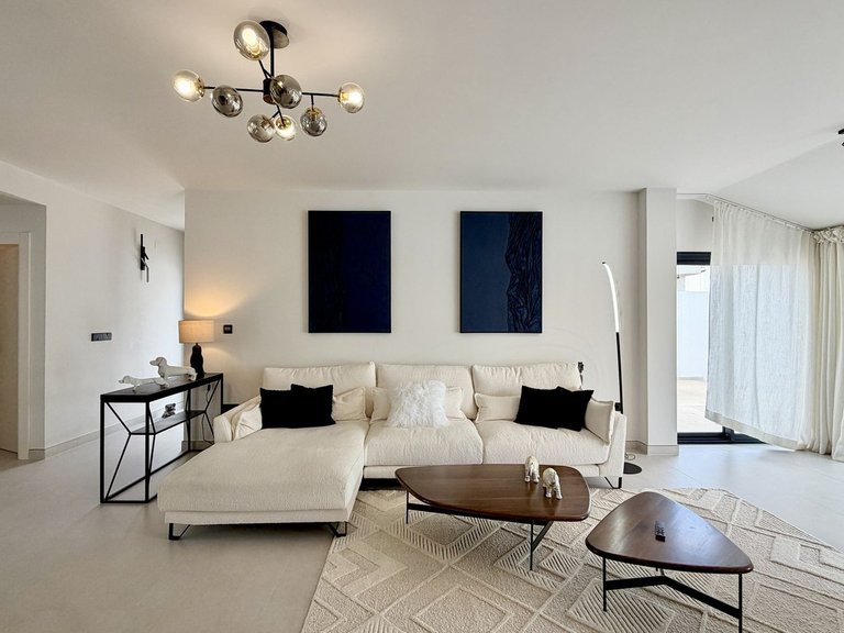 Villa for Sale in Puerto Banús, Malaga 9