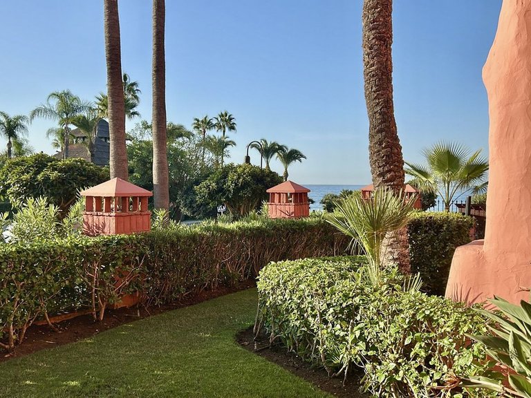 Apartment for Sale in New Golden Mile, Malaga 14